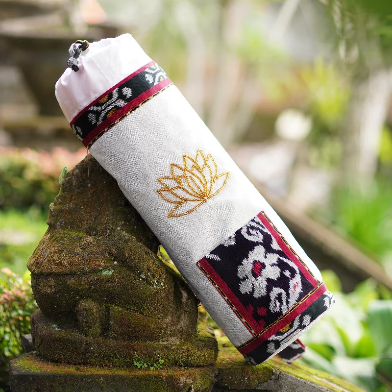 - Elderly dog ​​joint care mattressLotus Lagoon in Ivory Javanese Ikat Cotton Yoga Mat Bag